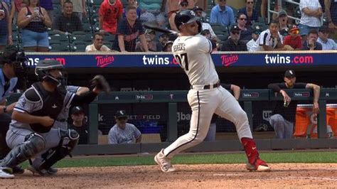 The Twins sweep the White Sox with a 5-4 win in the 12th on Jeffers’ 2-out single
